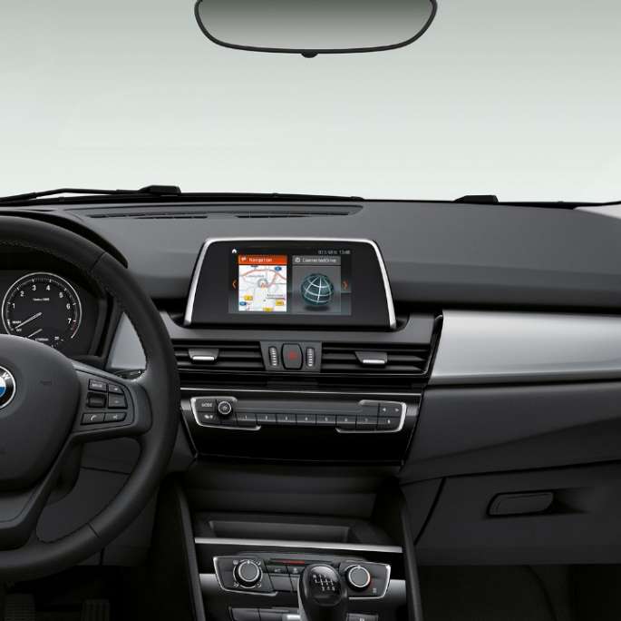 Cockpit BMW 2 Series Active Tourer Model Advantage Cockpit BMW 2 Series Active Tourer 218i F45 2018
