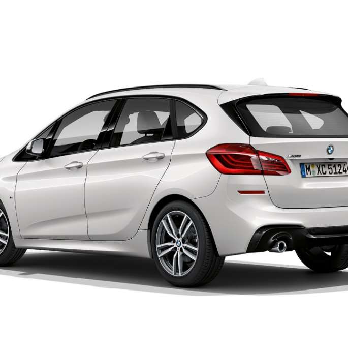 Three-quarter rear view BMW 2 Series Active Tourer Model M Sport BMW 2 Series Active Tourer 220d xDrive Model M Sport F45 Mineral White metallic three-quarter rear view