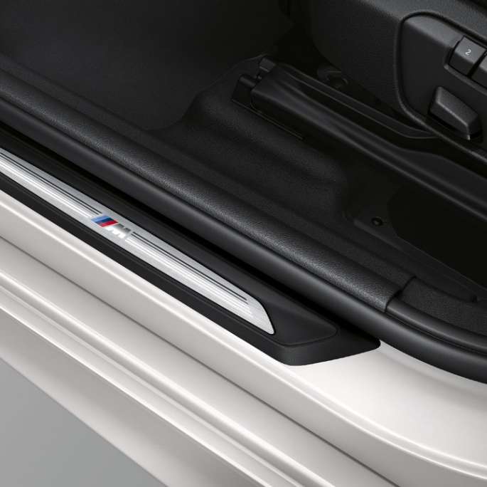 Door sill finishers BMW 2 Series Active Tourer Model M Sport Door sill finishers BMW 2 Series Active Tourer 220d xDrive Model M Sport F45 Mineral White metallic exterior