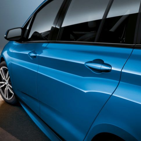 Side section BMW 2 Series Gran Tourer Side section BMW 2 Series Gran Tourer F46 2018 Estoril Blue metallic close-up view
