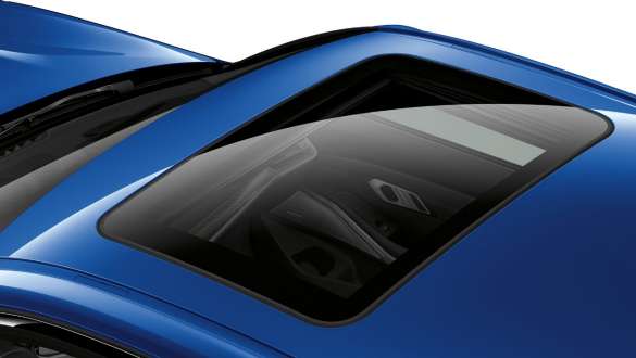 BMW 3 Series Sedan, Glass roof. View of the BMW 3 Series Sedan from above with a view of the closed glass roof.
