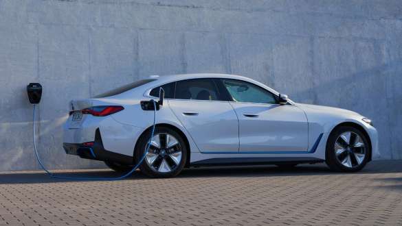 BMW i4 eDrive40 G26 2021 home charging BMW i4 eDrive40 G26 2021 home charging