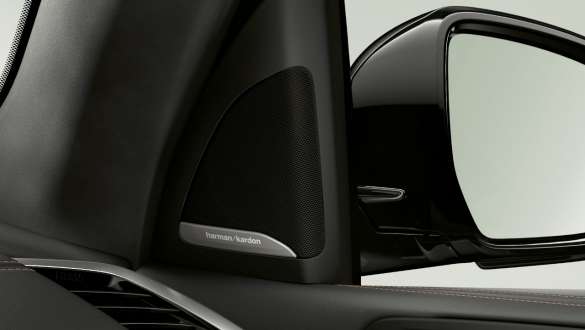 BMW X7 M Automobile with Harman Kardon surround sound system BMW X7 M Automobile, interior with Harman Kardon surround sound system, G07