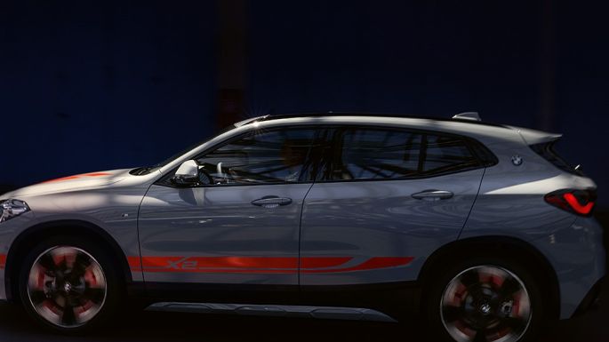 Side view BMW X2 F39 BMW X2 2020 F39 Brooklyn Grey side view