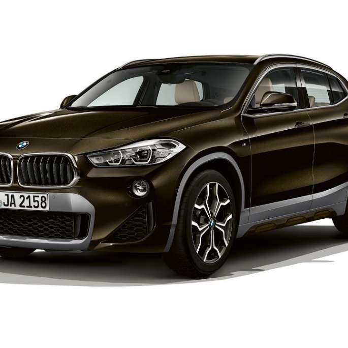 Three quarter frontview BMW X2 sDrive20i model M Sport X BMW X2 sDrive20i model M Sport X 2018 F39 Sparkling Storm brilliant effect three quarter frontview