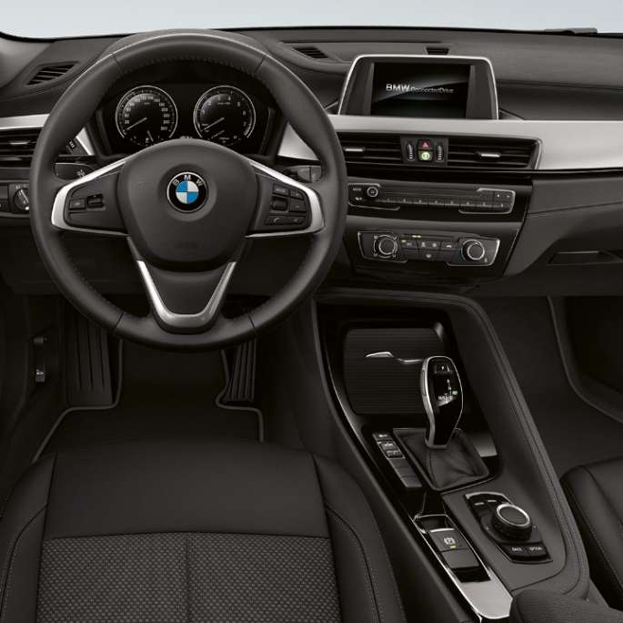 Cockpit BMW X2 sDrive20i model Advantage BMW X2 sDrive20i model Advantage 2018 F39 interior Cockpit
