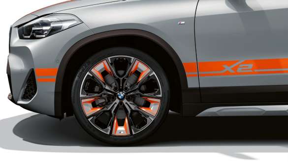 Wheel arches BMW X2 F39 Wheel arches BMW X2 2018 F39 Galvanic Gold metallic side view