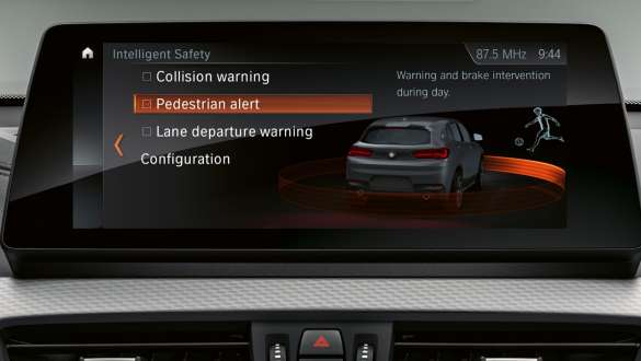 Driving Assistant Plus BMW X2 F39 Driving Assistant Plus BMW X2 2020 F39 interior instrument display