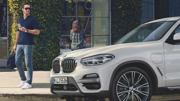 BMW X3 xDrive30e, acoustic protection for pedestrians BMW X3 xDrive30e, acoustic protection for pedestrians