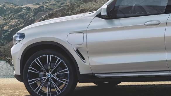 BMW X3 xDrive30e, Charging flap incl. charging status BMW X3 xDrive30e, Charging flap incl. charging status