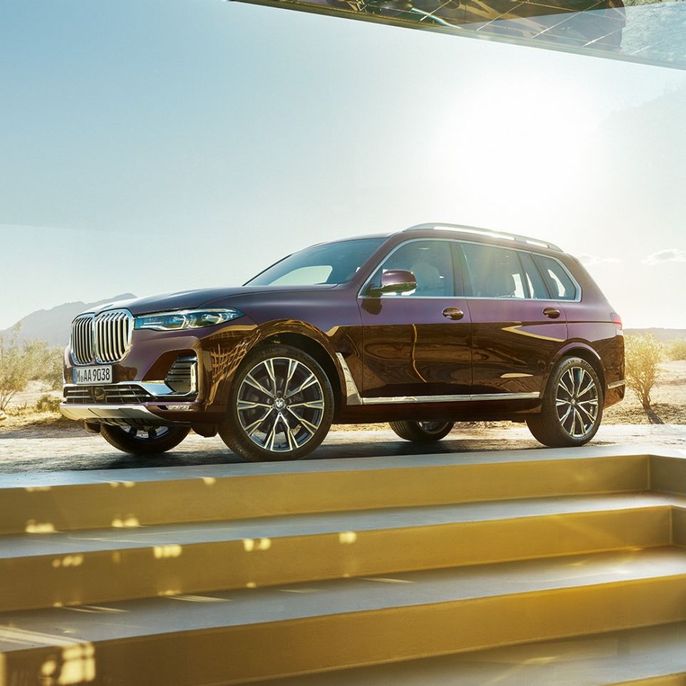 Bmw X7 The Sports Activity Vehicle Of The Luxury Class
