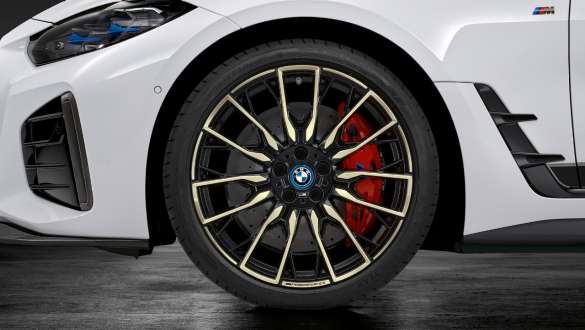 20" M Performance light alloy wheel Double-Spoke 868 M Bicolor BMW i4 G26 BEV M Performance Parts 20" M Performance light alloy wheel Double-Spoke 868 M Bicolor BMW i4 G26 BEV M Performance Parts detail view