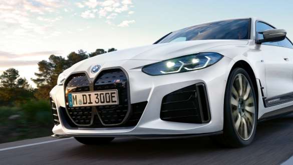 BMW M Performance Parts BMW i4 G26 BEV BMW M Performance Parts BMW i4 G26 BEV three-quarter front view