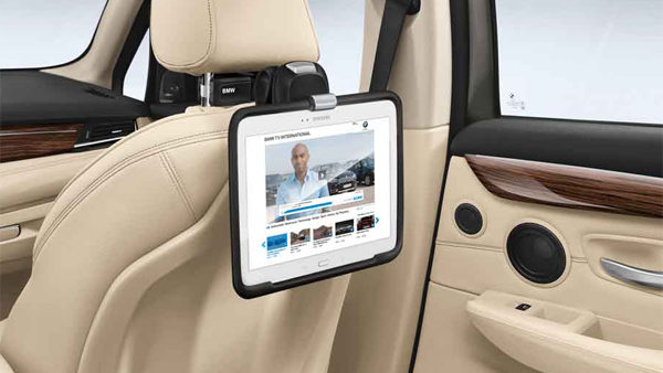 Bmw universal 2025 tablet holder