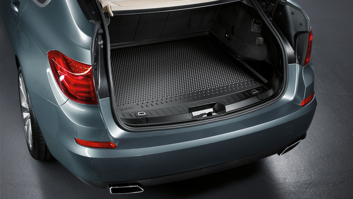 BMW storage package for luggage compartment