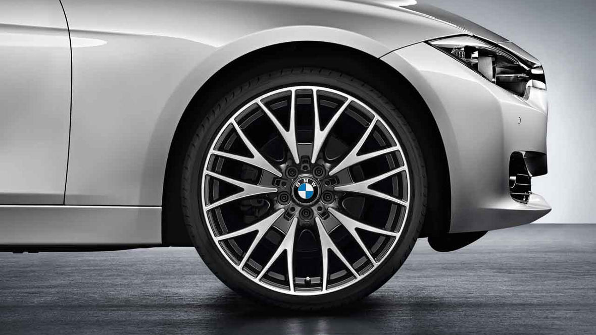 20'' BMW light alloy wheel Cross-spoke style 404 Bicolour (Black, gloss