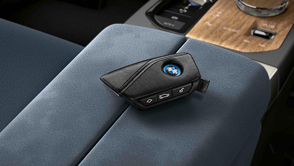 Bmw key holder shop leather