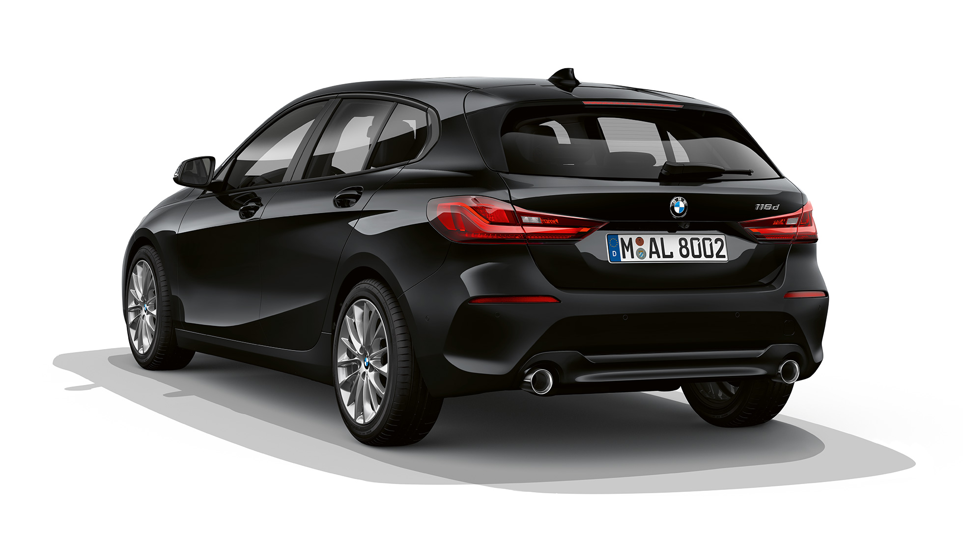 BMW 1 Series Model Advantage, three-quarter front. BMW 1 Series Model Advantage in Black, studio shot three-quarter rear.