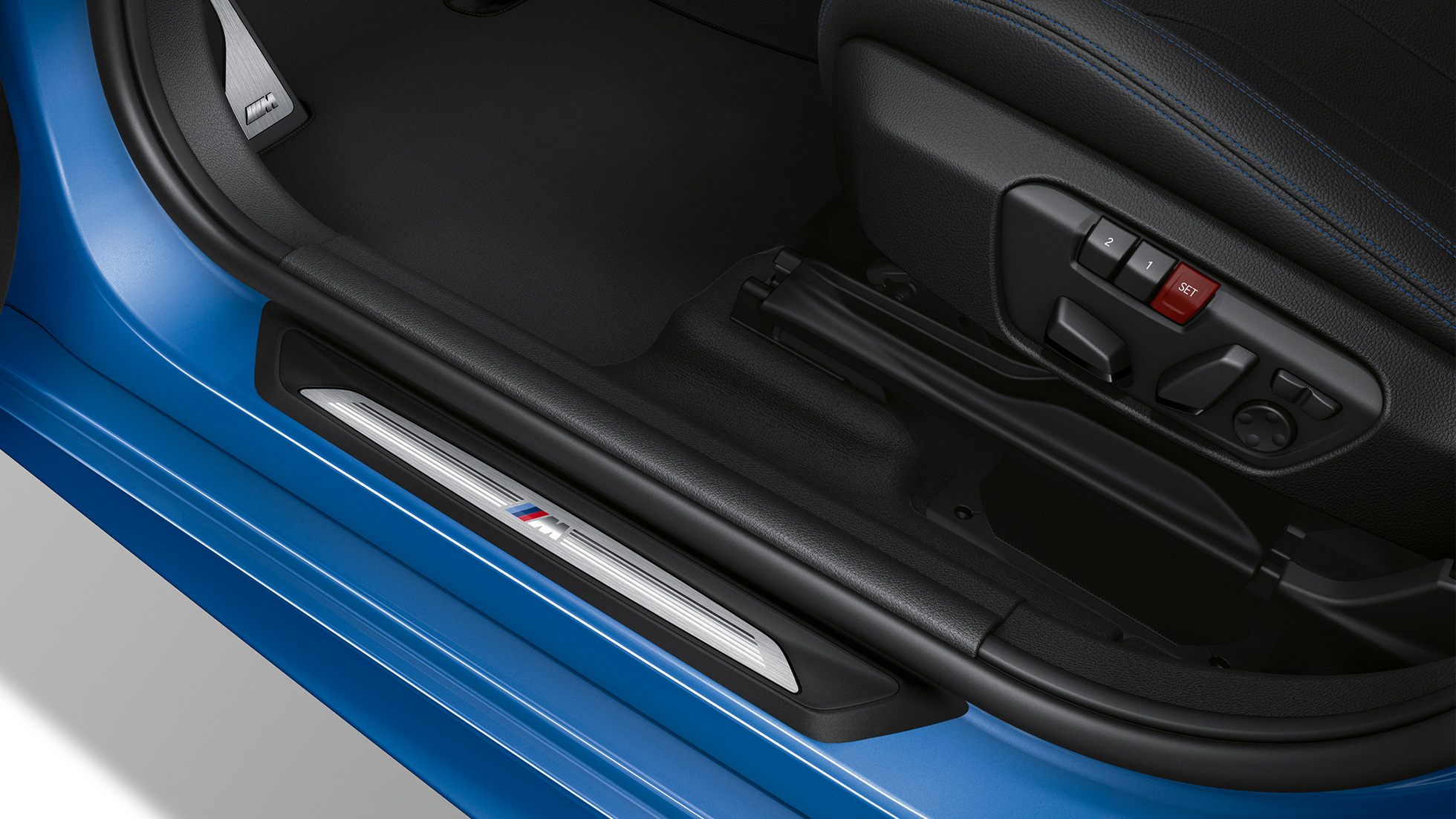 Door sill finishers BMW 2 Series Gran Tourer Model M Sport Door sill finishers BMW 2 Series Gran Tourer 220d xDrive Model M Sport F46 2018 Estoril Blue metallic close-up view