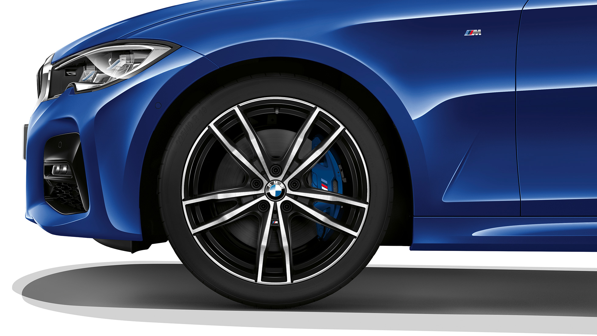 BMW 3 Series Sedan, Model M Sport light alloy wheel. Close-up of the light alloy wheel of the BMW 3 Series Sedan with Model M Sport equipment.