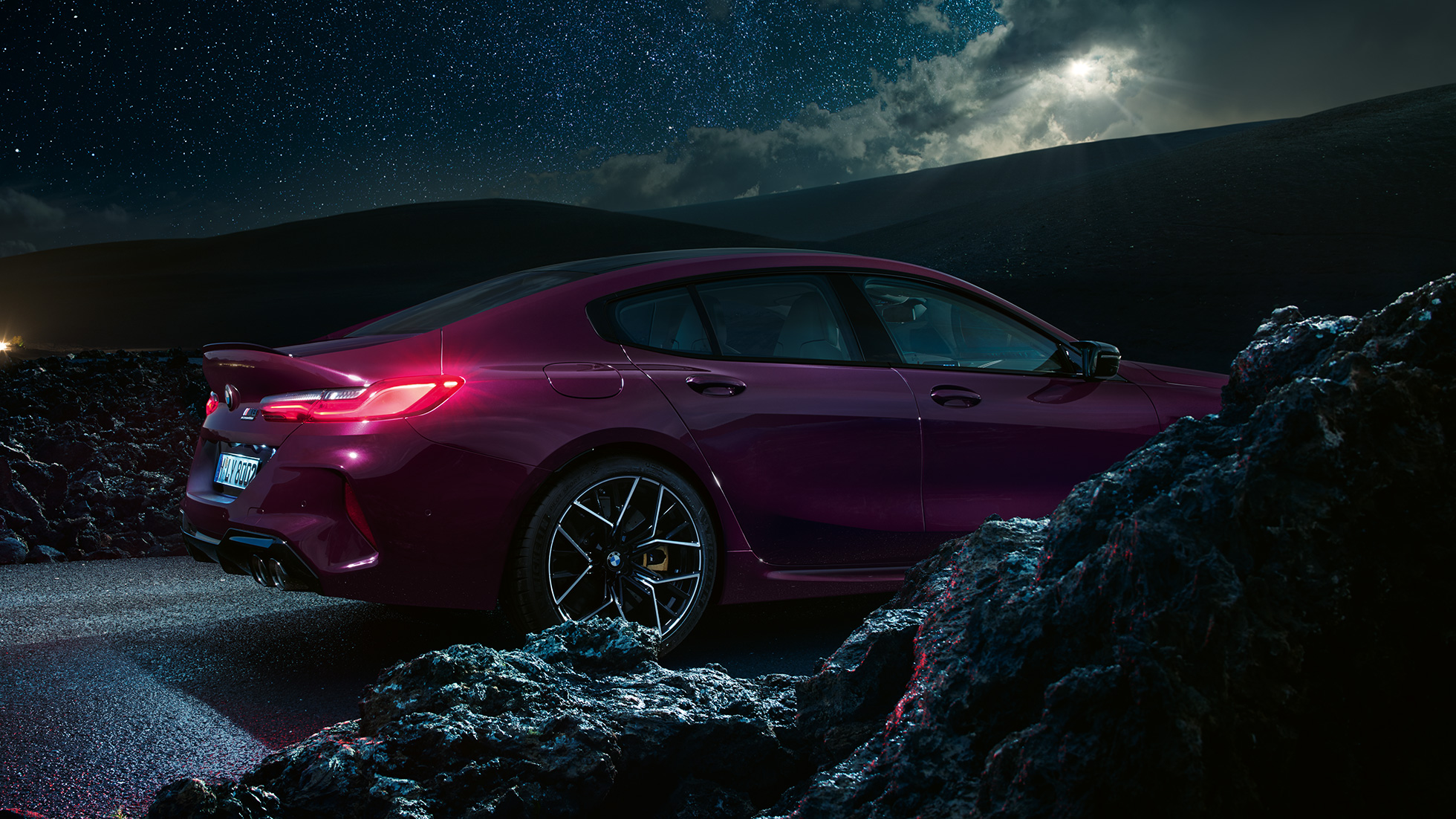 BMW M8 Competition Gran Coupé side view BMW M8 Competition Gran Coupé F93 2020 BMW Individual Ametrine metallic side view