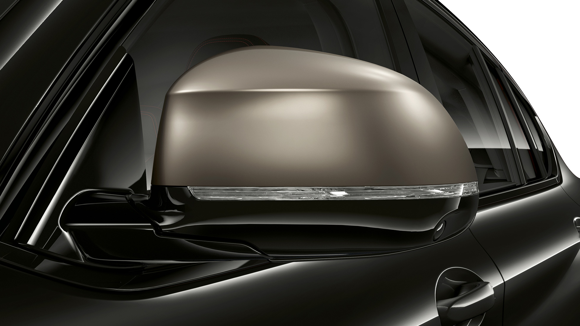 BMW X4 M40i, mirror caps. BMW X4 M40i in Black Sapphire metallic, exterior, galvanised mirror caps in Cerium Grey.