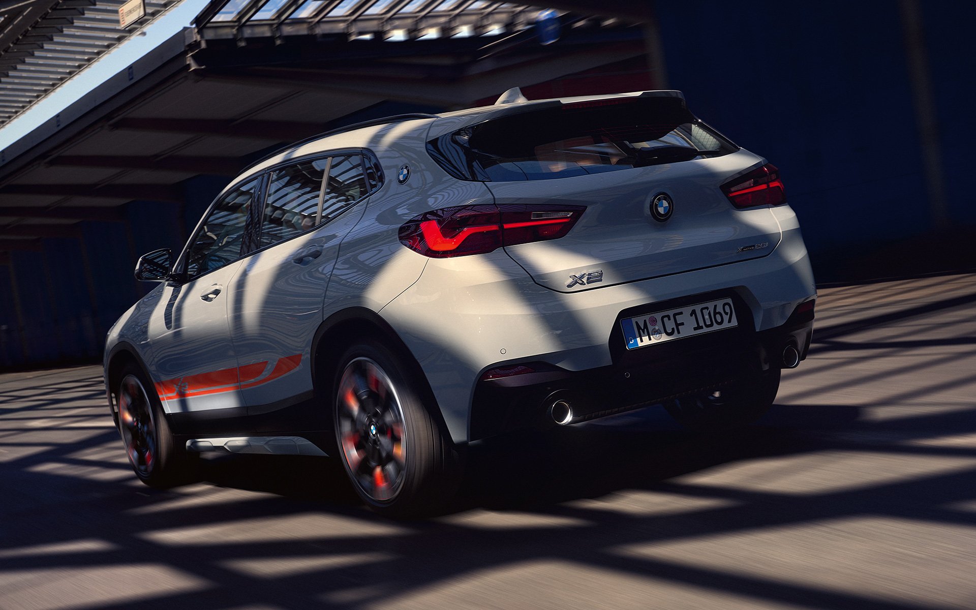 BMW X2 F39 2020 Brooklyn Grey three quarter rear view