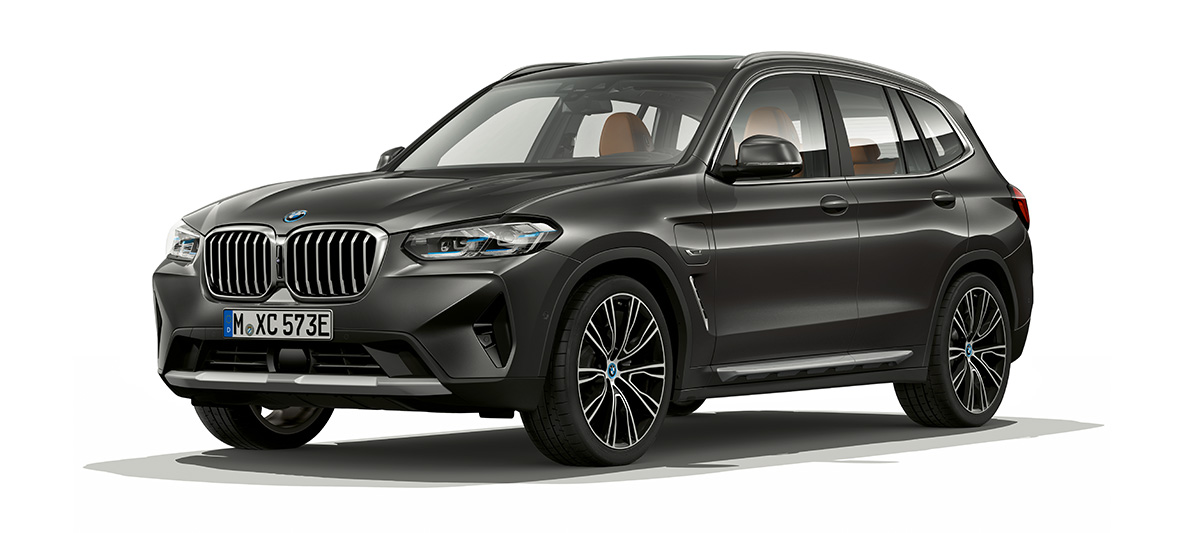 BMW X3 xDrive30e 2021 G01 three-quarter front view BMW X3 xDrive30e 2021 G01 three-quarter front view