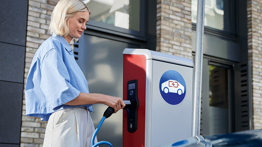 BMW Connected Charging BMW e-mobility BMW Connected Charging