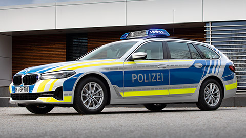 BMW 5 Series Touring G31LCI police vehicle BMW 5 Series Touring G31LCI police vehicle 7/8 sideview parking