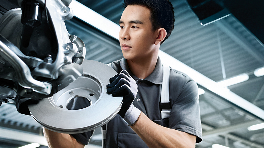 Brake Disc and Brake Pads Replacement Package Brake Disc and Brake Pads Replacement Package