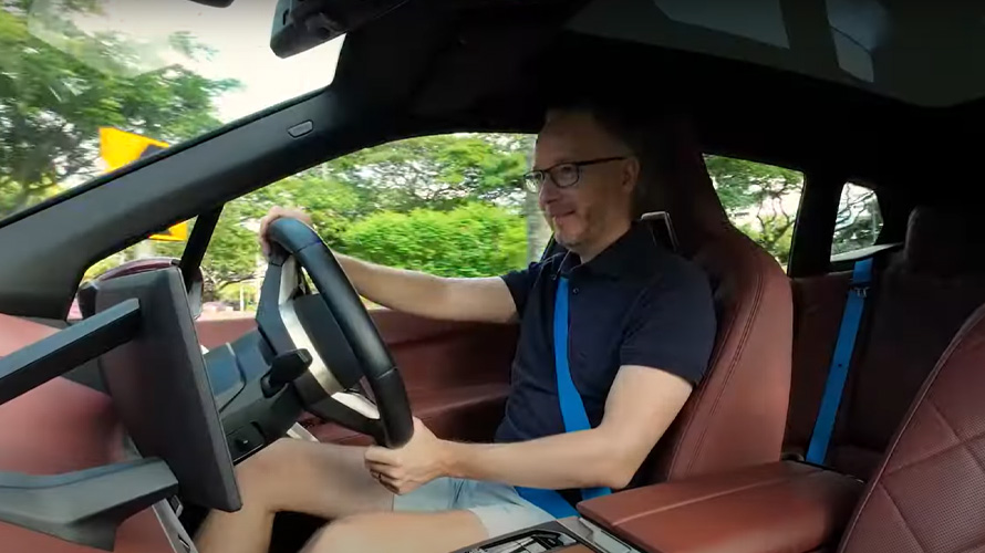 BMW iX